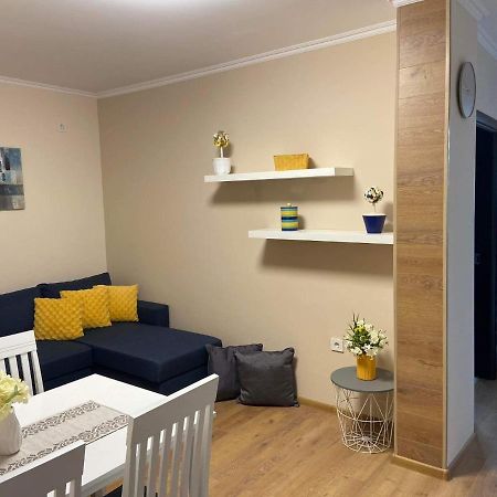 Flowers Garden Apartment Велико-Тирново Екстер'єр фото