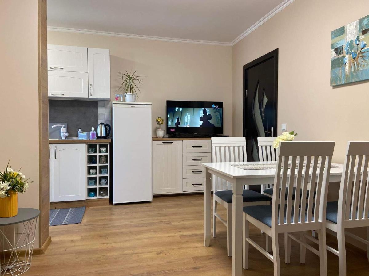 Flowers Garden Apartment Велико-Тирново Екстер'єр фото